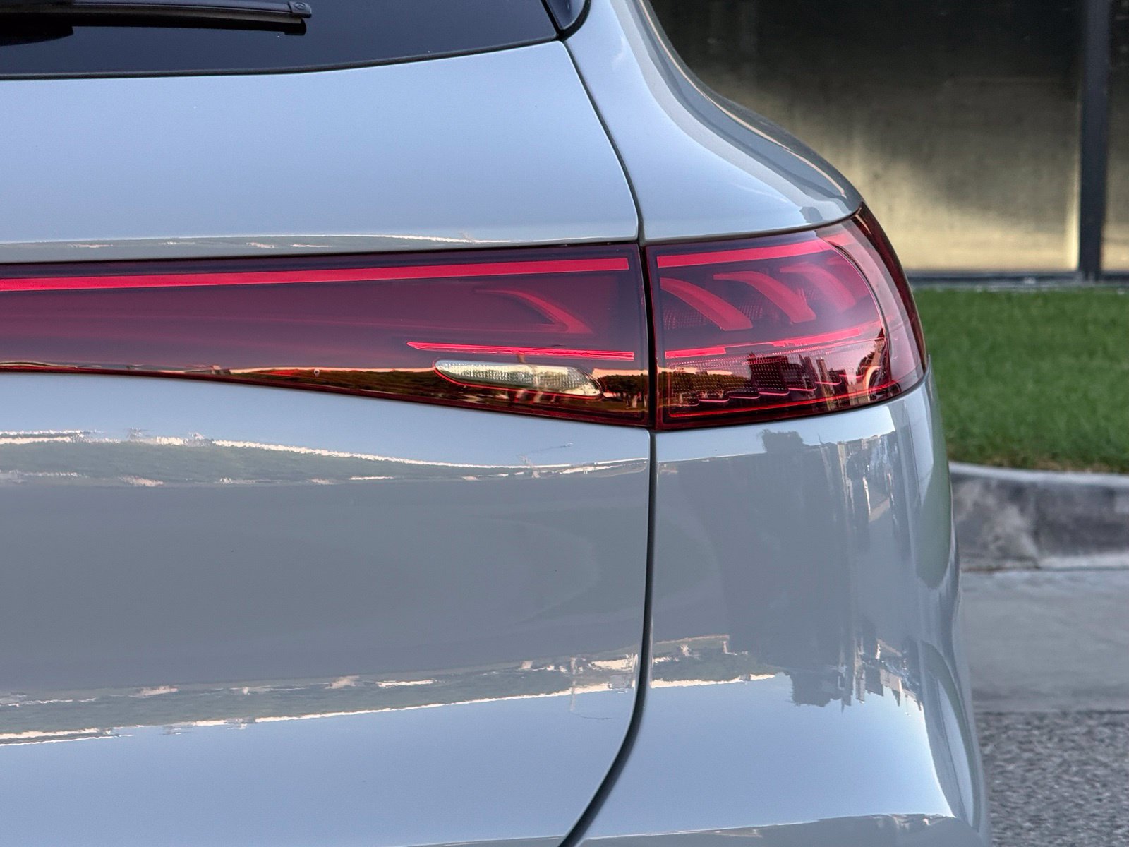 Used 2023 Mercedes-Benz EQS 450+ SUV image 13