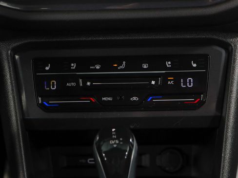 Used 2022 Volkswagen Tiguan SEL R-Line image 20
