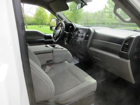 Used 2018 Ford F350 XL w/ Power Equipment Group RWD image 39