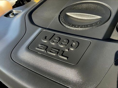 Used 2023 Jeep Grand Cherokee L Summit image 28