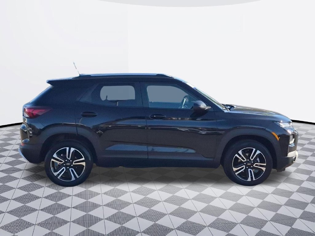 Used 2023 Chevrolet TrailBlazer LT w/ Convenience Package AWD/4WD image 7