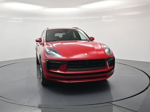 Certified 2024 Porsche Macan AWD/4WD image 37