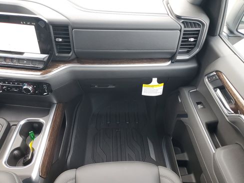 New 2026 GMC Sierra 1500 Elevation w/ Elevation Premium Package image 18