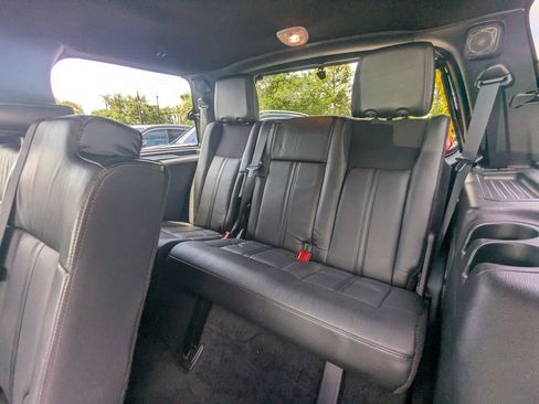Used 2017 Lincoln Navigator Reserve RWD image 25