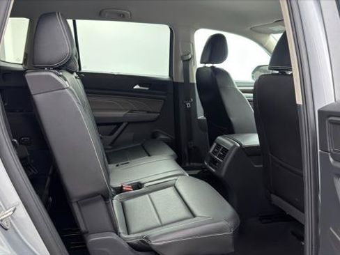 Used 2023 Volkswagen Atlas SE w/ Black Wheel Package FWD image 19