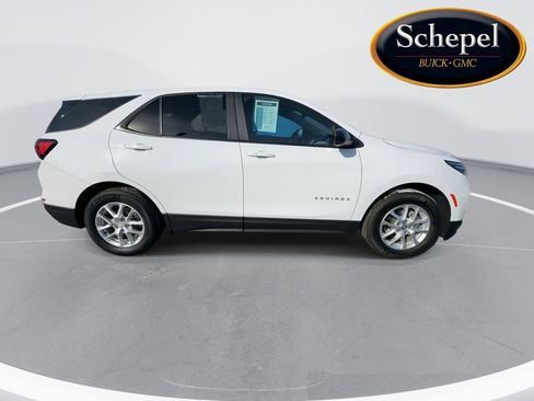 Certified 2024 Chevrolet Equinox LS w/ LS Convenience Package image 9