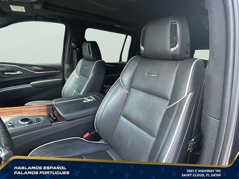 Used 2022 Cadillac Escalade ESV Premium Luxury AWD/4WD image 14