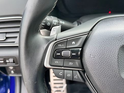 Used 2018 Honda Accord Sport image 16