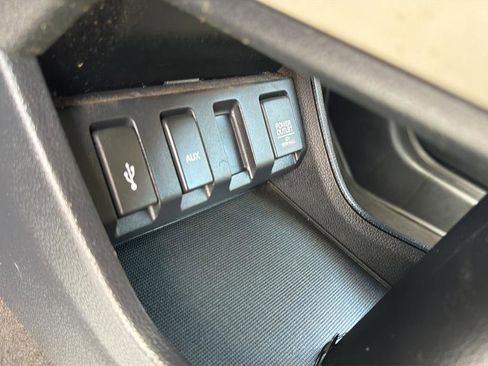 Used 2018 Honda HR-V LX image 26