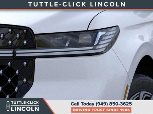 New 2025 Lincoln Navigator Black Label image 18