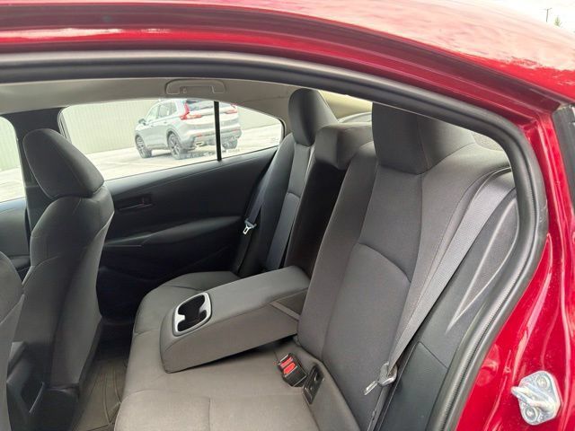 Used 2022 Toyota Corolla LE FWD image 14
