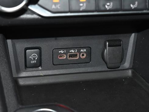 Used 2024 Nissan Sentra SV FWD image 14