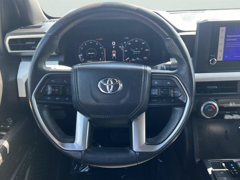 Used 2024 Toyota Tacoma TRD Off-Road AWD/4WD image 12