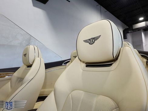 Used 2022 Bentley Continental GT AWD/4WD image 24