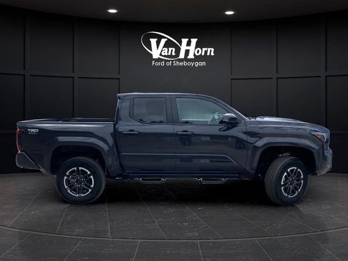 Used 2025 Toyota Tacoma TRD Sport w/ TRD Sport Premium Package image 2