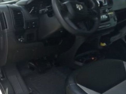 Used 2024 RAM ProMaster 2500 w/ Convenience Group FWD image 3