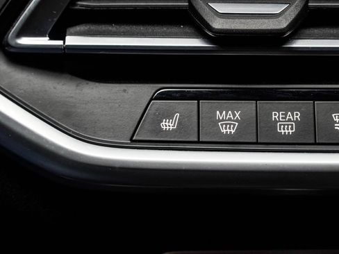 Used 2023 BMW X5 xDrive40i AWD/4WD image 23