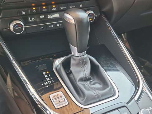 Used 2020 MAZDA CX-9 Touring FWD image 22