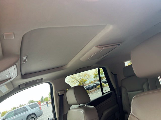 Used 2019 GMC Yukon SLT w/ Open Road Package AWD/4WD image 13