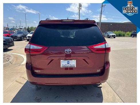 Used 2018 Toyota Sienna LE AWD/4WD image 7