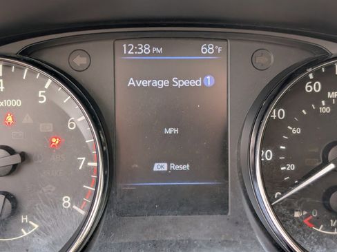 Used 2018 Nissan Rogue SV image 33