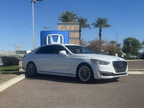 Used 2017 Genesis G90 3.3T Premium image 4