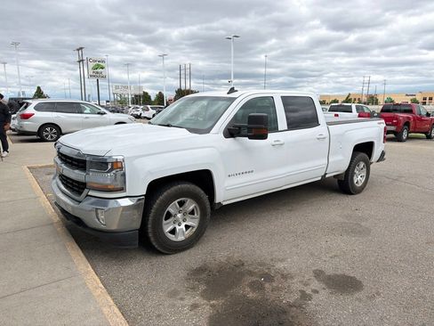 Used 2017 Chevrolet Silverado 1500 LT w/ LT Fleet Convenience Package AWD/4WD image 7