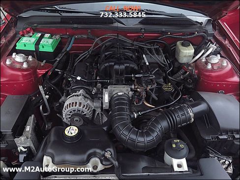 Used 2006 Ford Mustang Premium image 17