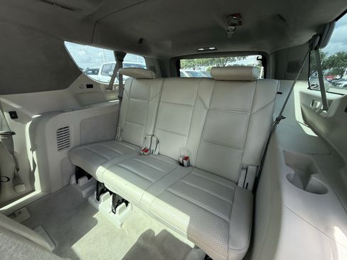 Used 2021 Cadillac Escalade ESV Sport Platinum RWD image 33