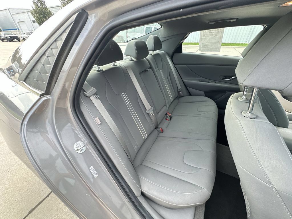 Used 2024 Hyundai Elantra SEL w/ Convenience Package FWD image 28