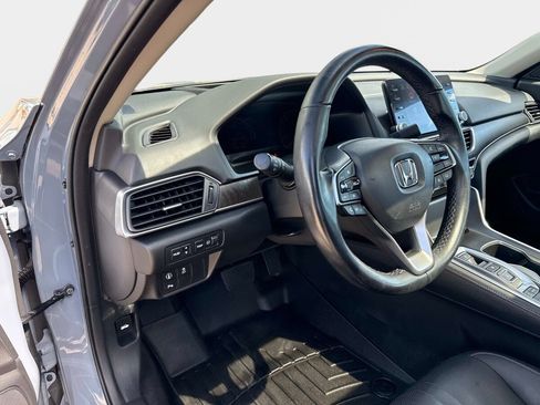 Used 2022 Honda Accord Touring image 15