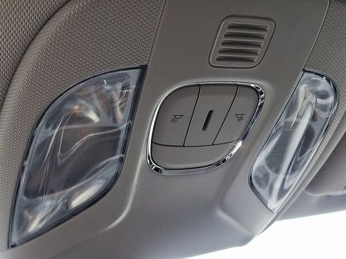 Used 2022 Jeep Compass Latitude FWD image 26