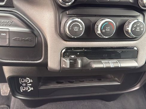 Used 2024 RAM 2500 Big Horn AWD/4WD image 10