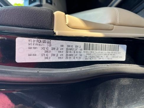 Used 2020 Jeep Grand Cherokee Limited image 13