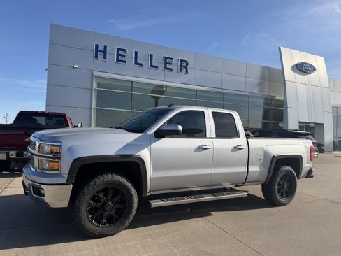 Used 2014 Chevrolet Silverado 1500 LT w/ LT Convenience Package AWD/4WD image 3