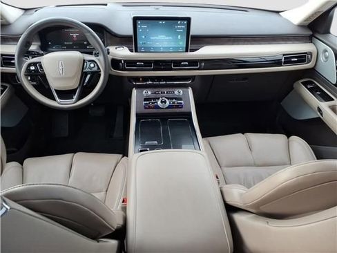 Used 2022 Lincoln Aviator Reserve w/ Equipment Group 201A image 7