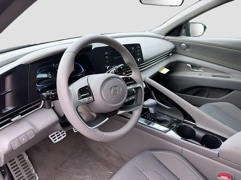 New 2026 Hyundai Elantra SEL Sport Premium FWD image 9