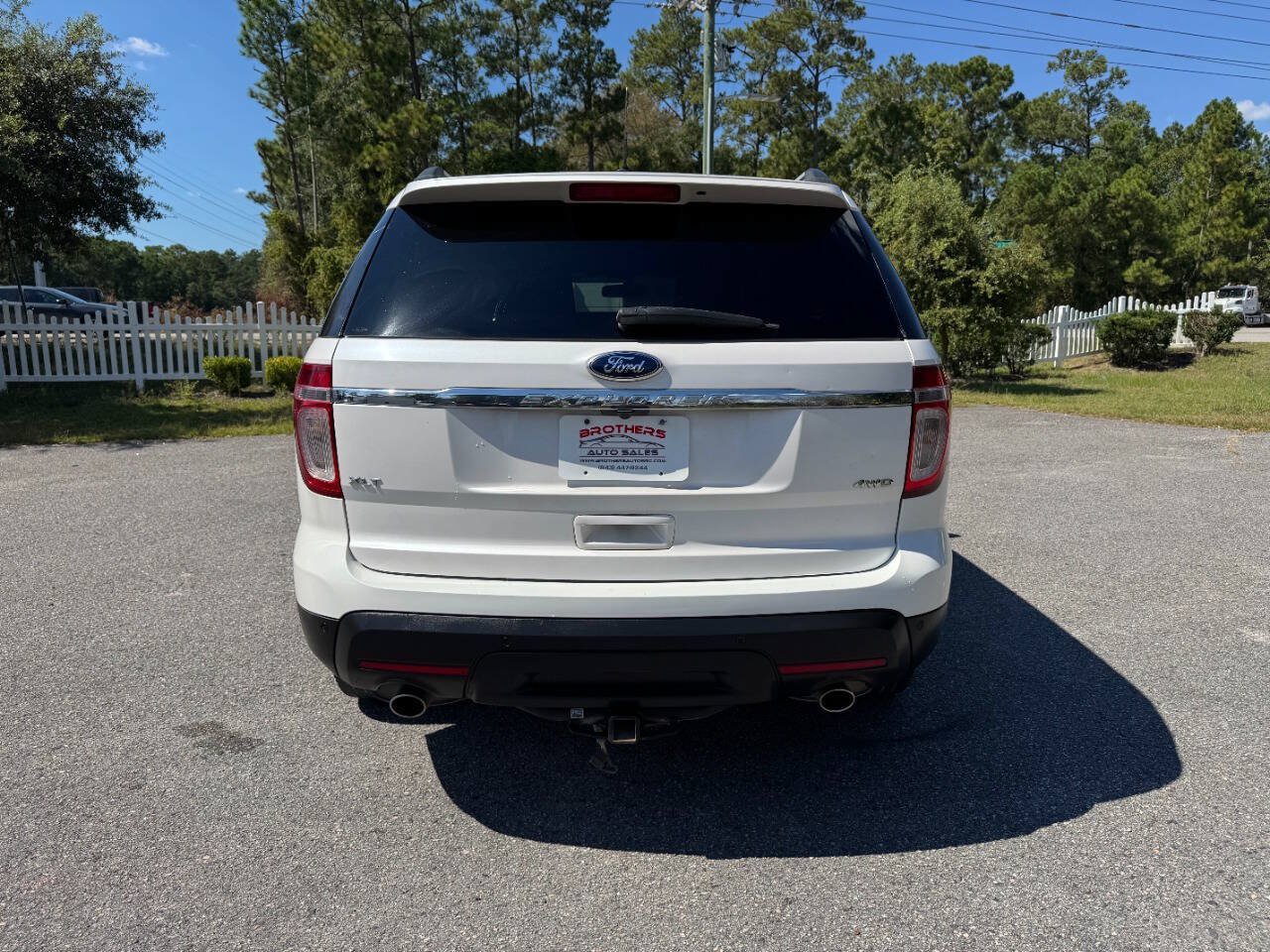 Used 2014 Ford Explorer XLT w/ Equipment Group 202A AWD/4WD image 34