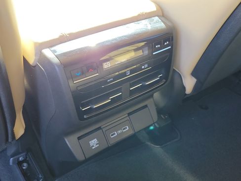 Used 2024 Acura MDX FWD w/ Technology Package image 15