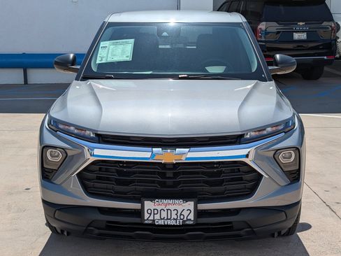 Used 2025 Chevrolet TrailBlazer LS w/ LS Convenience Package FWD image 5