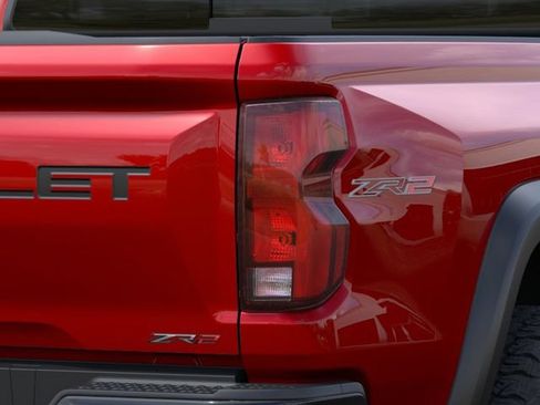 New 2026 Chevrolet Colorado ZR2 w/ Technology Package AWD/4WD image 11