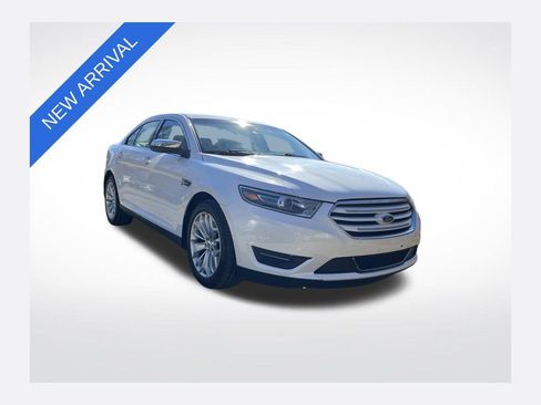 Used 2019 Ford Taurus Limited image 1