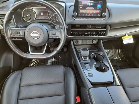 Used 2024 Nissan Rogue SV w/ SV Premium Package image 20