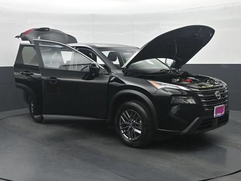Used 2026 Nissan Rogue SV FWD image 34