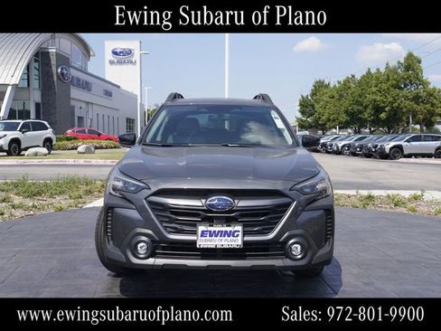 Used 2025 Subaru Outback Premium image 8