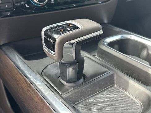 Used 2024 GMC Sierra 1500 SLT w/ SLT Premium Plus Package image 32