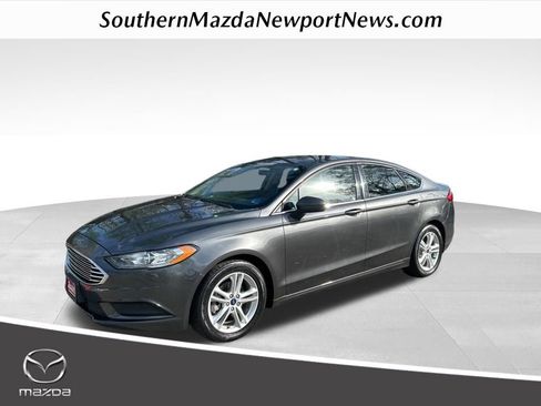 Used 2018 Ford Fusion SE w/ Fusion SE Technology Package image 1