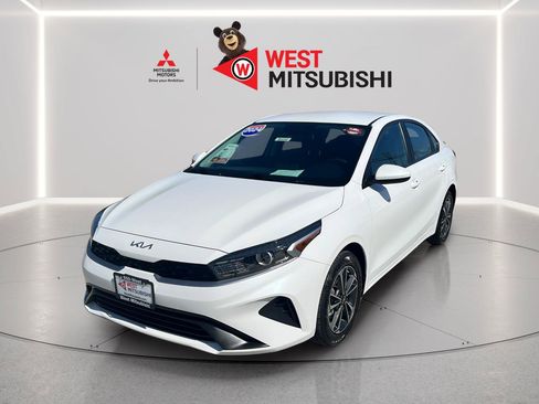Used 2024 Kia Forte LXS FWD image 1