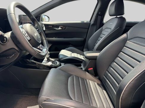 Used 2023 Kia Forte GT-Line w/ GT-Line Premium Package FWD image 13