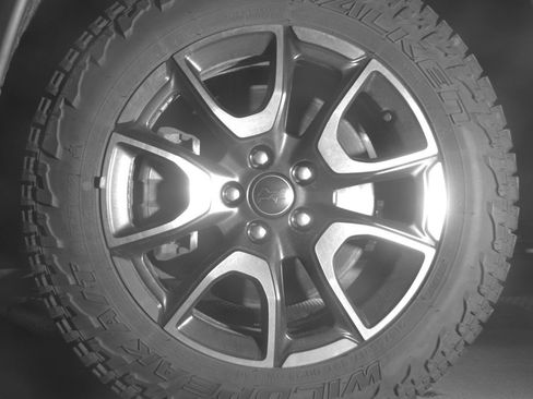 Used 2025 Jeep Compass Trailhawk AWD/4WD image 12